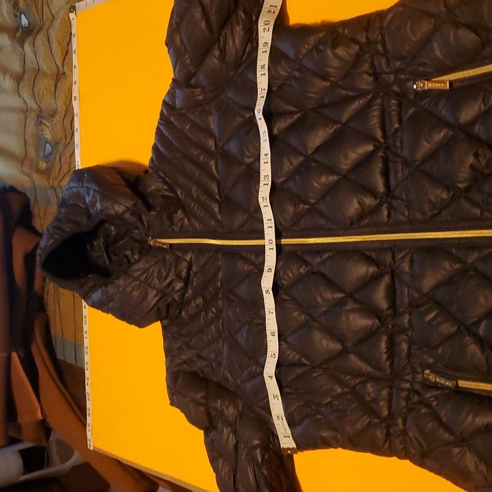 Michael Kors rain coat with hood - Picture 10 of 12